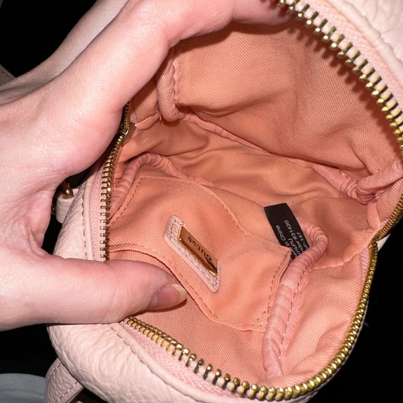 Guess Crossbody - Picture 5 of 5